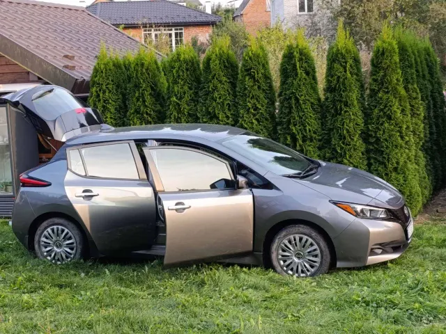 Nissan Leaf - фото 5