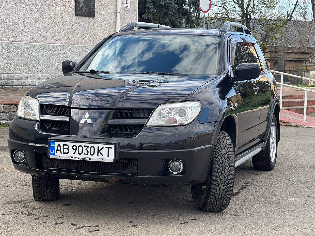 Mitsubishi Outlander - фото 4