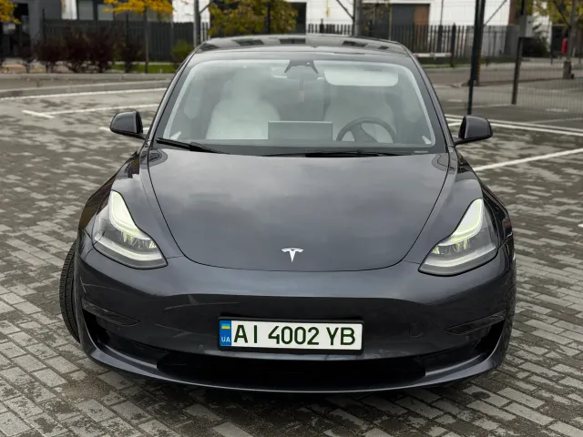 Tesla Model 3 - фото 2