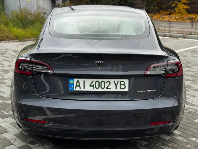 Tesla Model 3 - фото 5