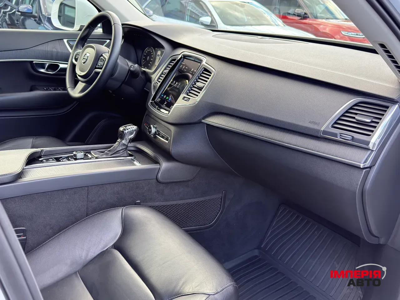 Volvo XC90 - фото 12