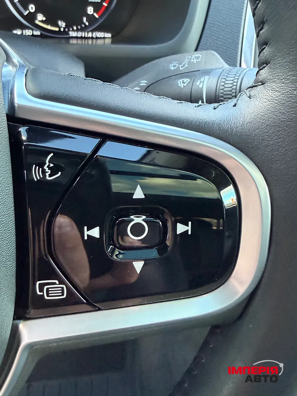 Volvo XC90 - фото 43