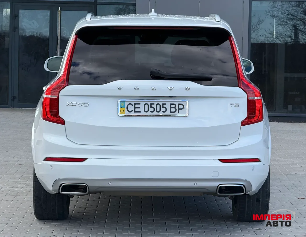 Volvo XC90 - фото 8