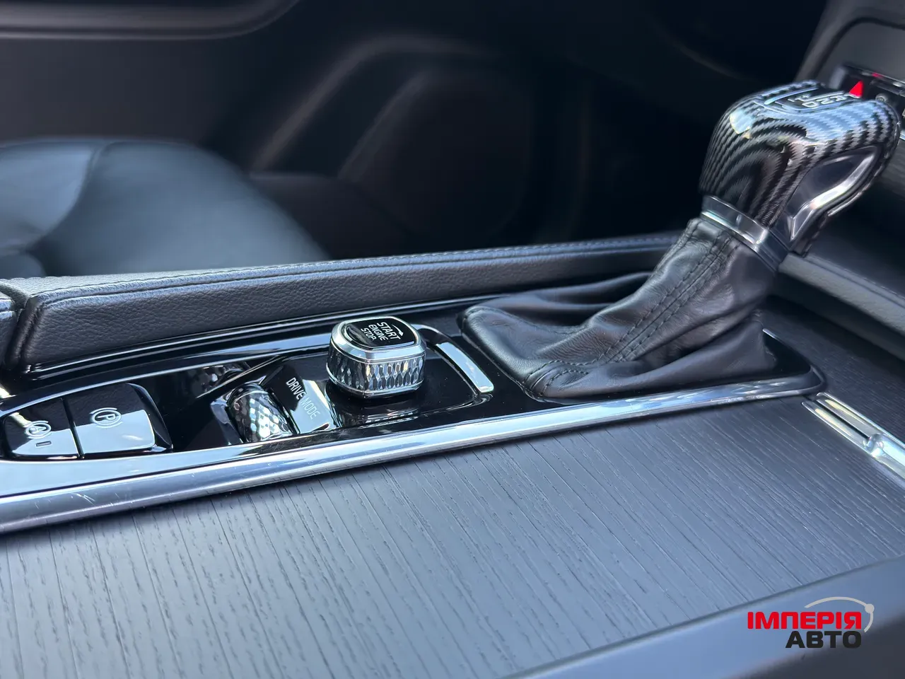 Volvo XC90 - фото 39