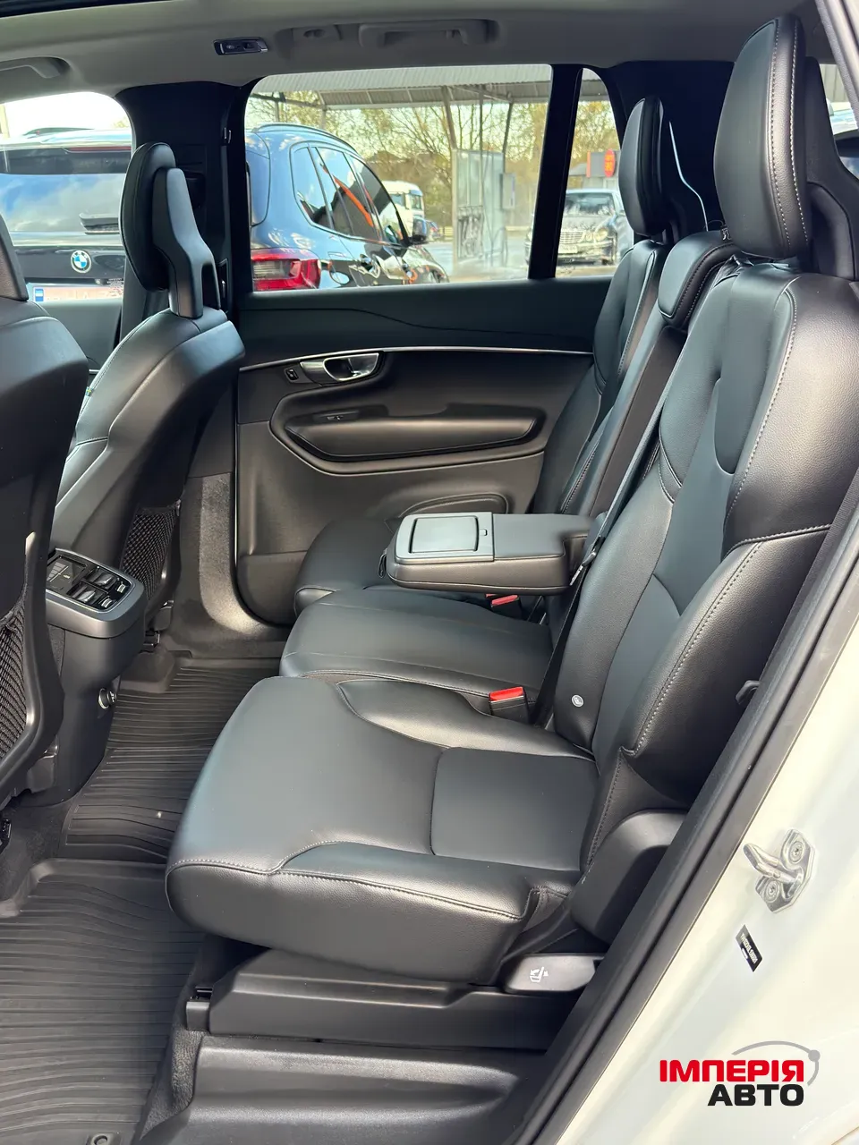 Volvo XC90 - фото 14