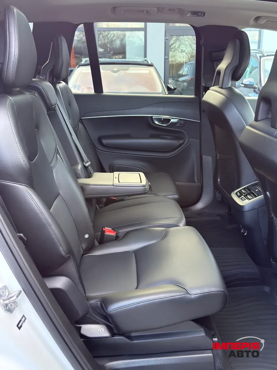 Volvo XC90 - фото 13