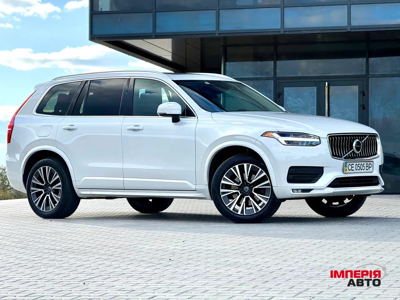 Volvo XC90 - фото 1