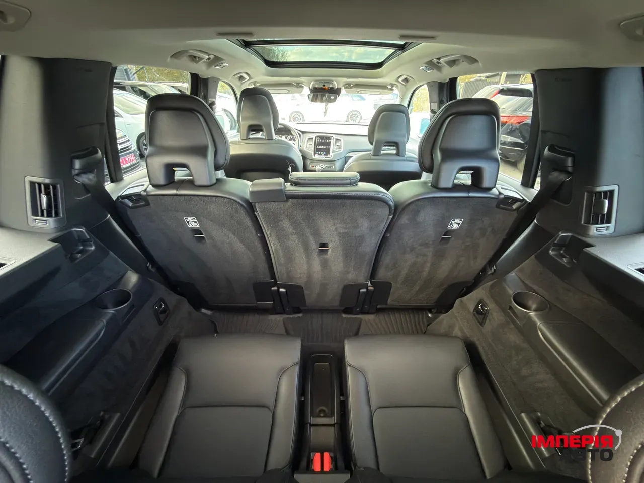 Volvo XC90 - фото 17