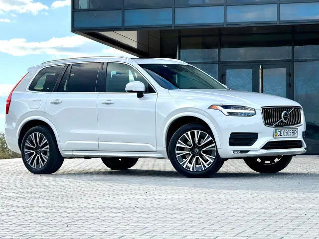 Volvo XC90 - фото 1