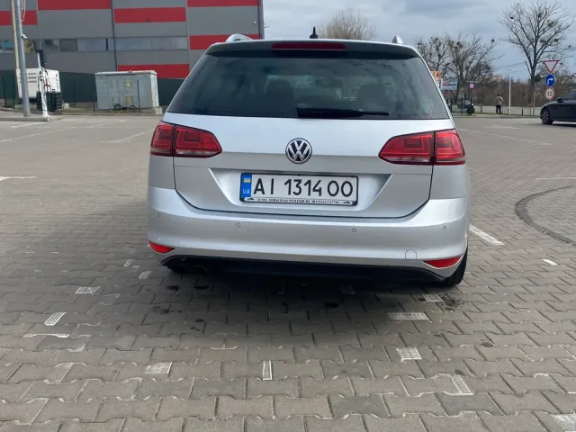 Volkswagen Golf - фото 3