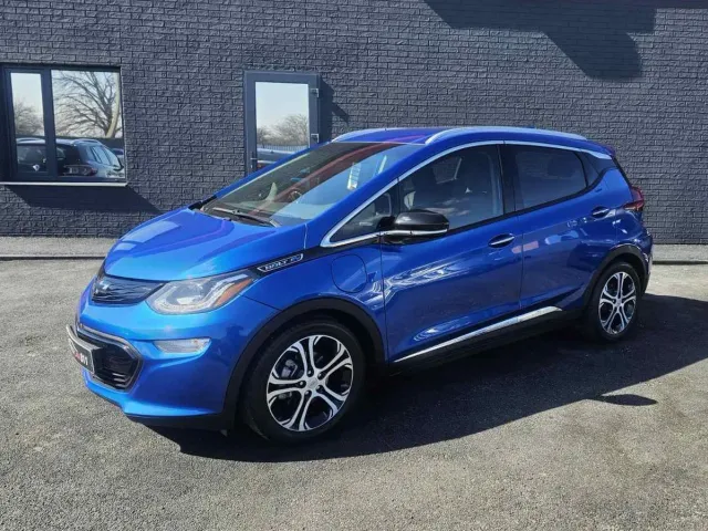 Chevrolet Bolt - фото 1