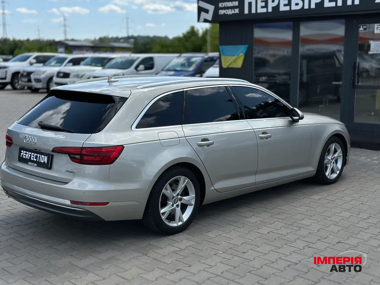 Audi A4 - фото 18