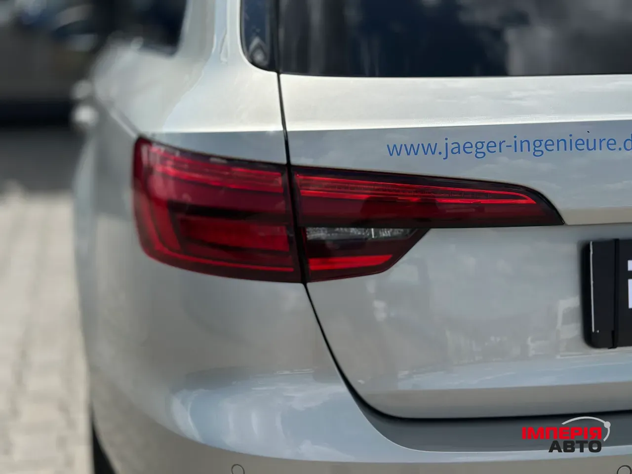 Audi A4 - фото 20