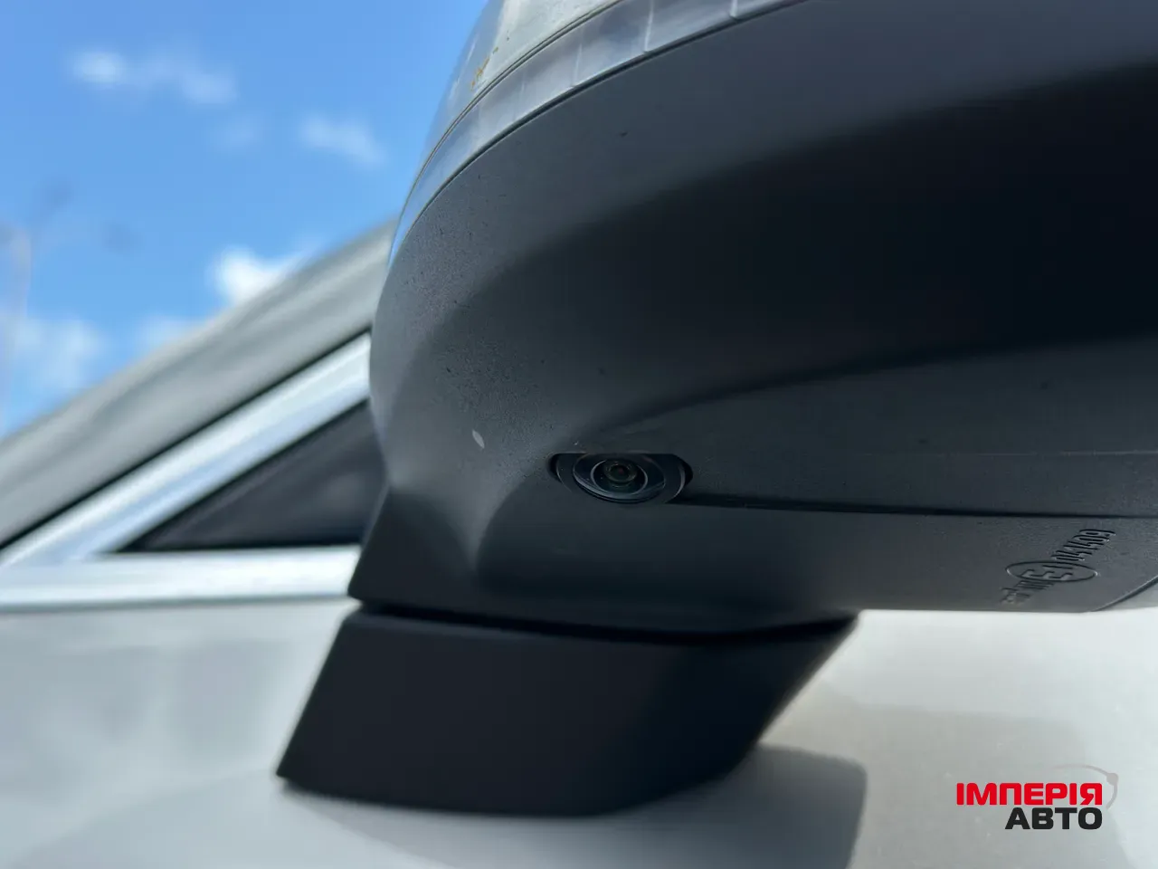 Audi A4 - фото 10