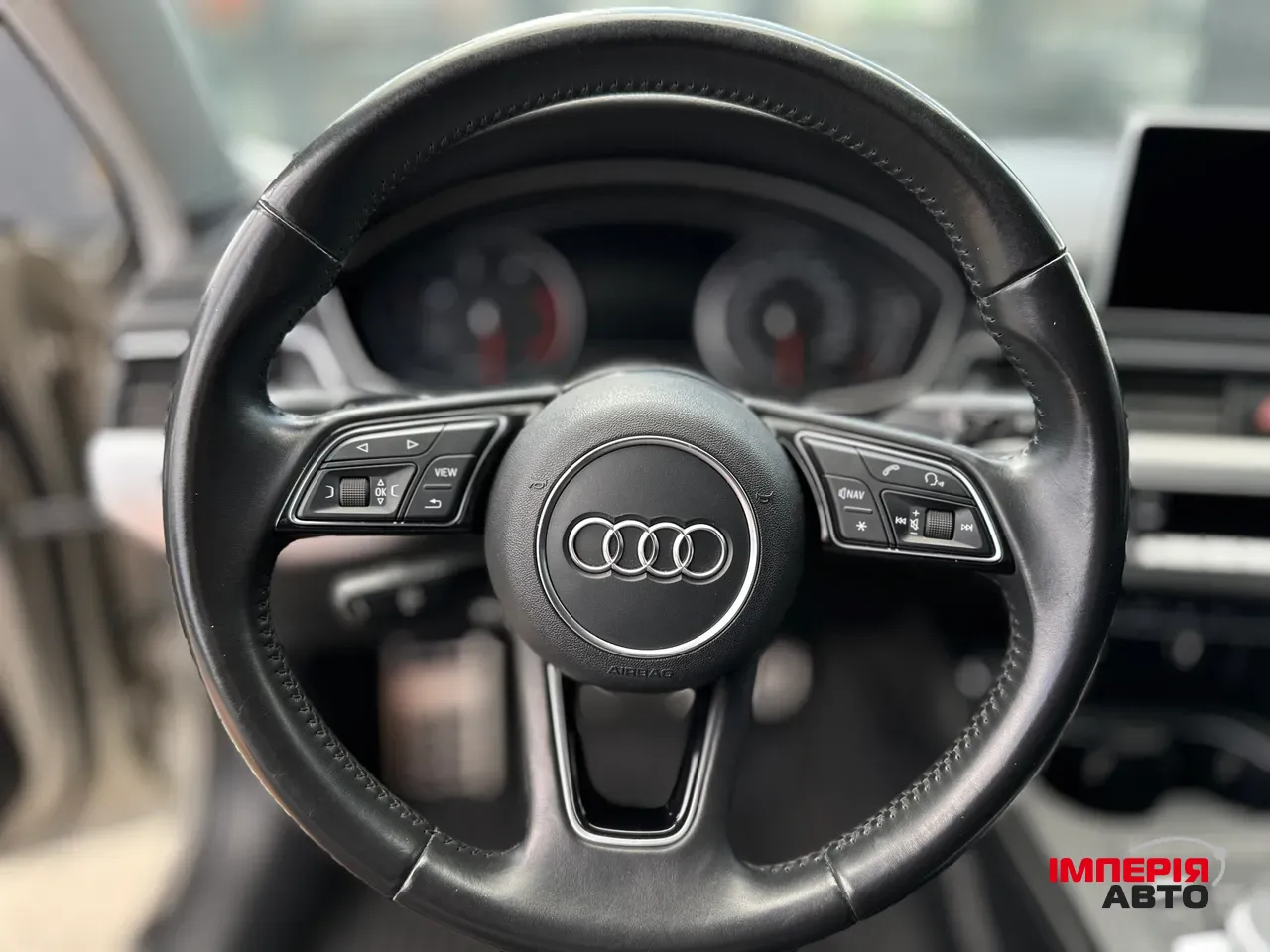 Audi A4 - фото 38