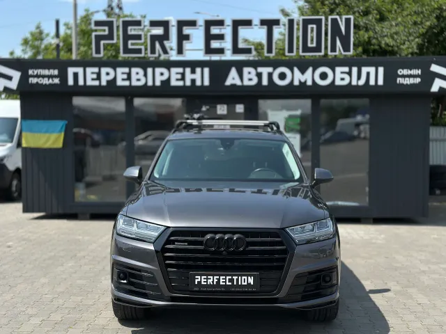 Audi Q7 - фото 1