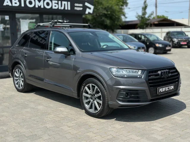 Audi Q7 - фото 2