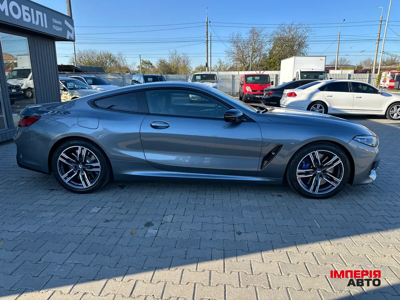 BMW 8 серії - фото 12