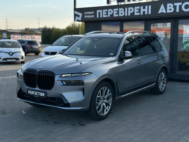 BMW X7 - фото 3
