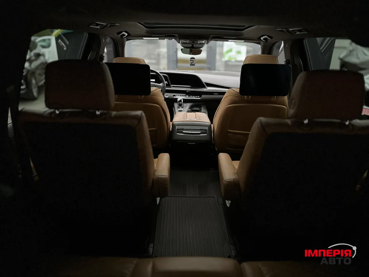 Cadillac Escalade - фото 29