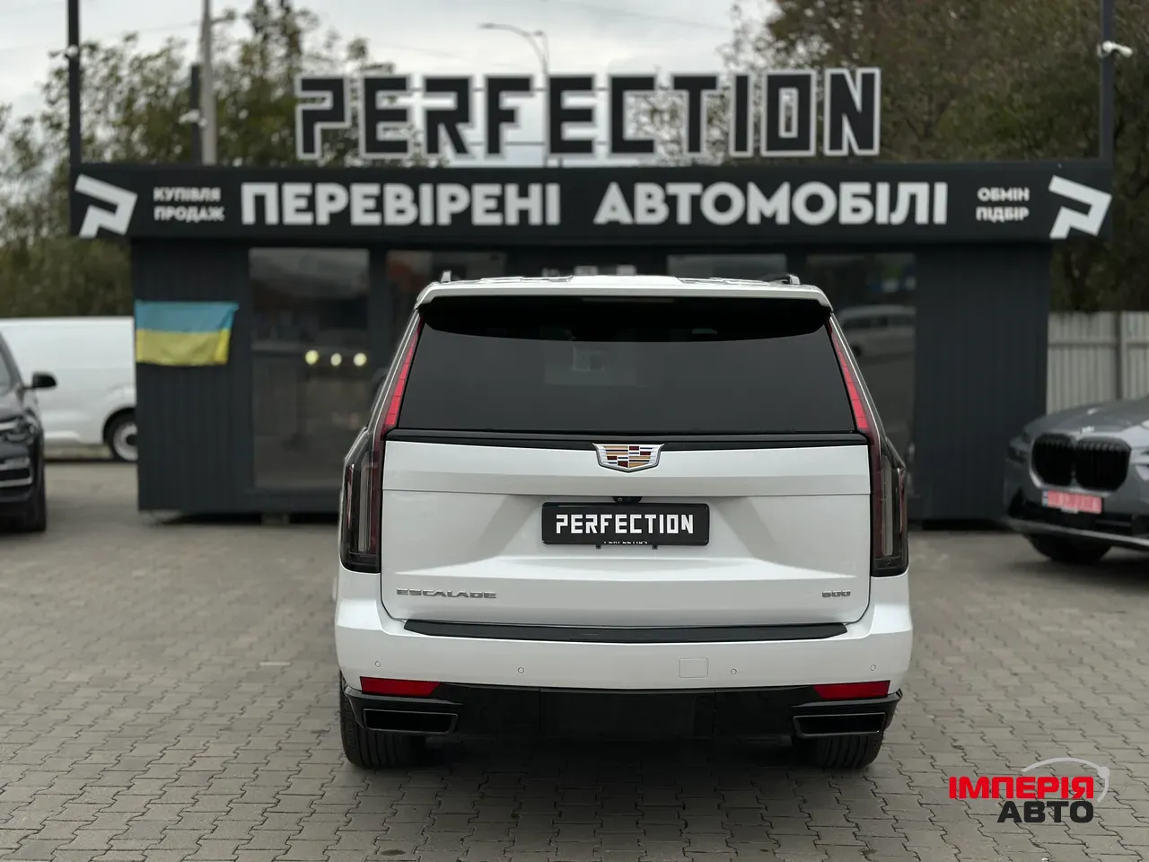 Cadillac Escalade - фото 17