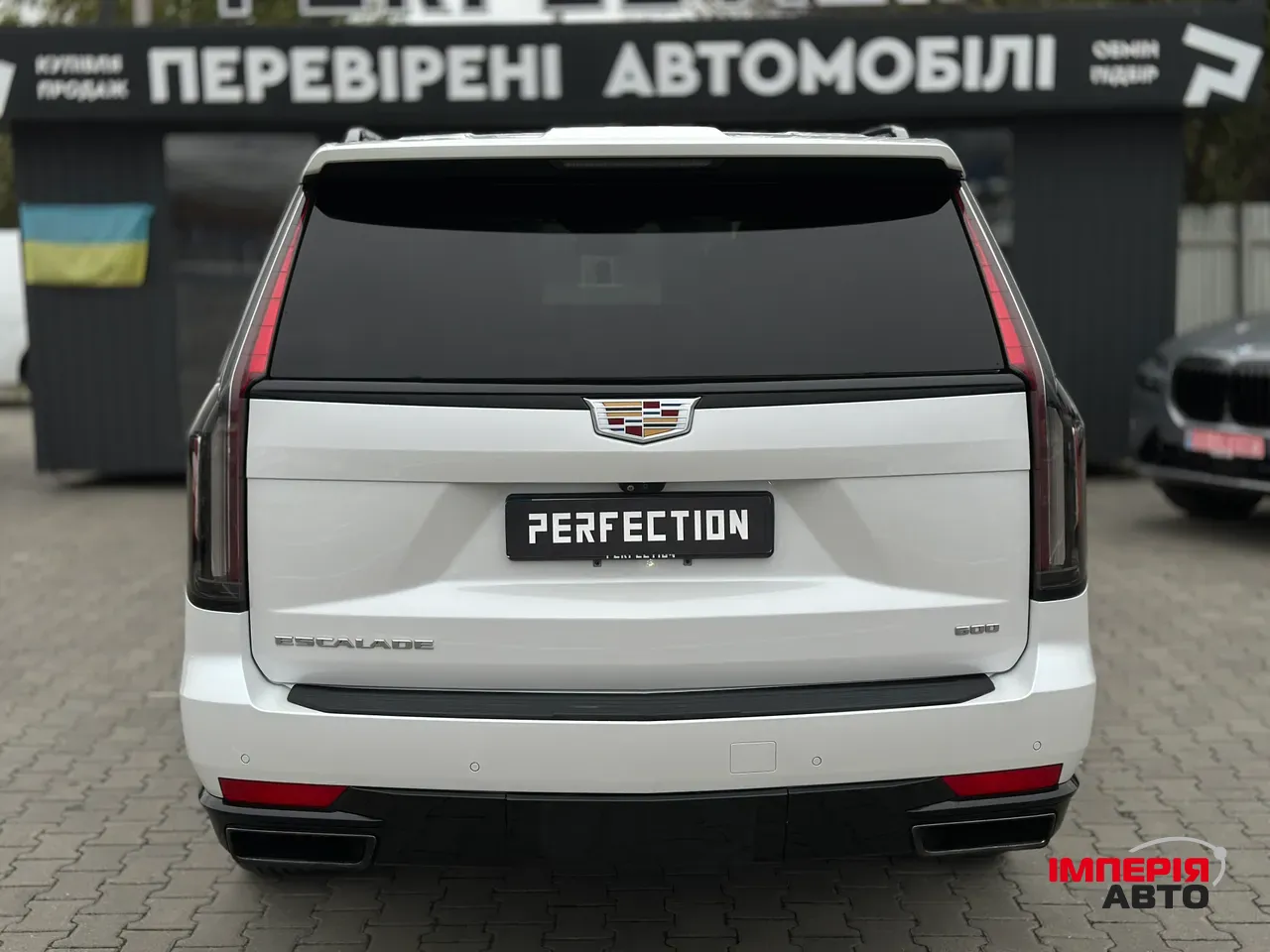 Cadillac Escalade - фото 20