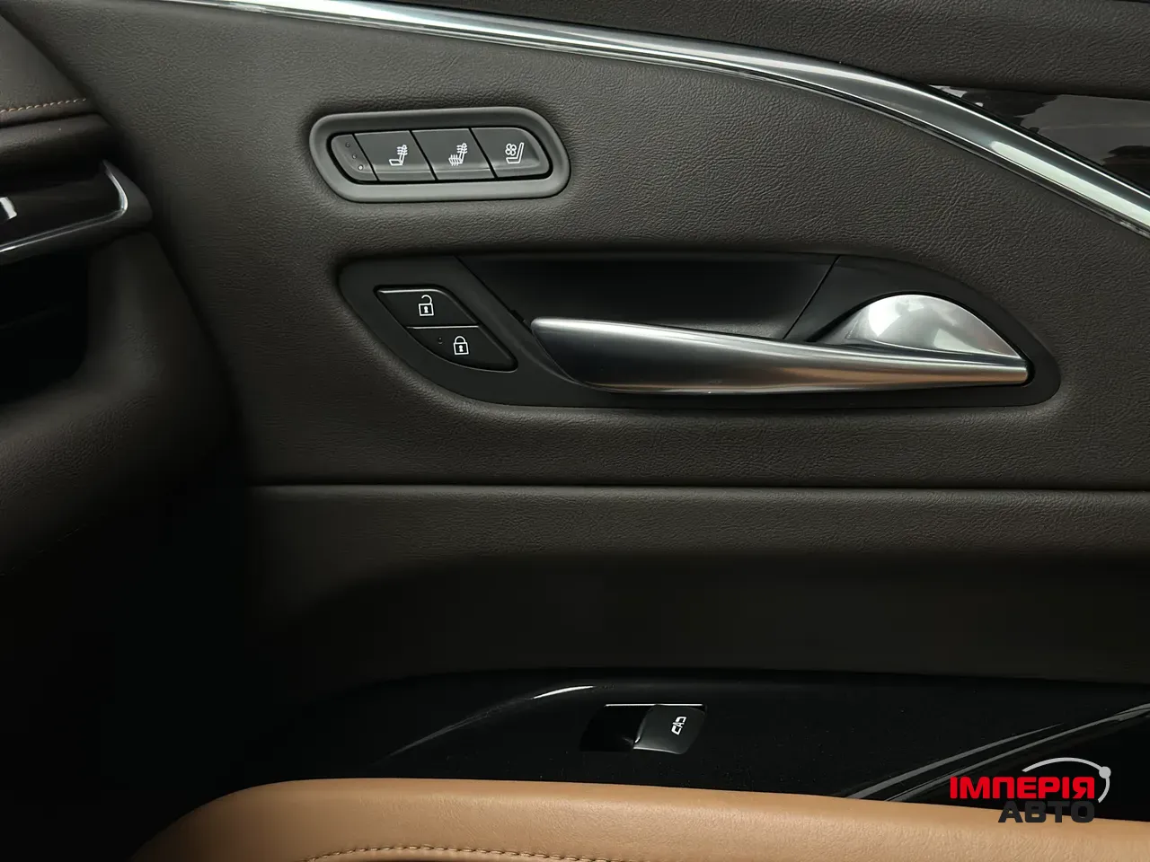 Cadillac Escalade - фото 57