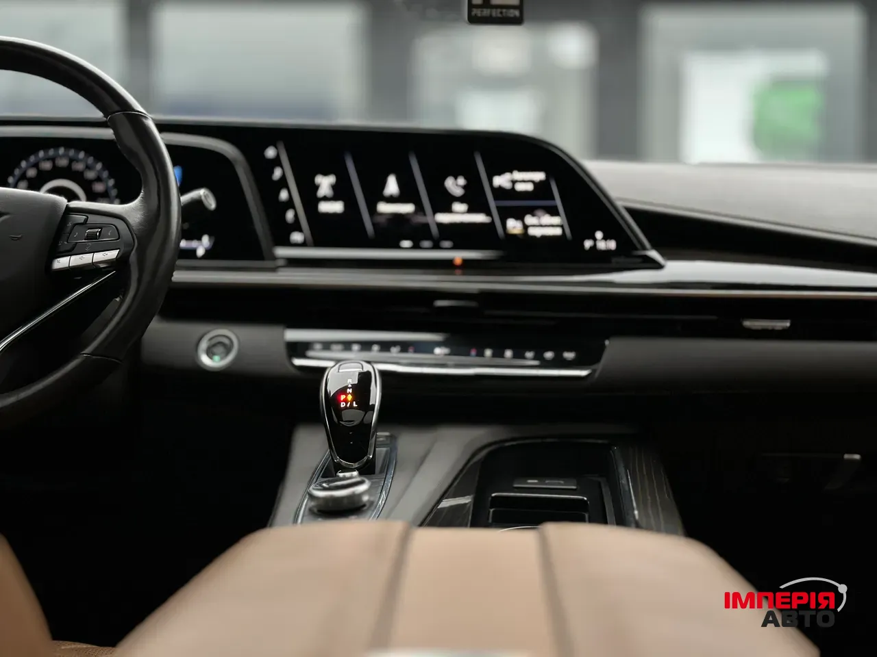 Cadillac Escalade - фото 40