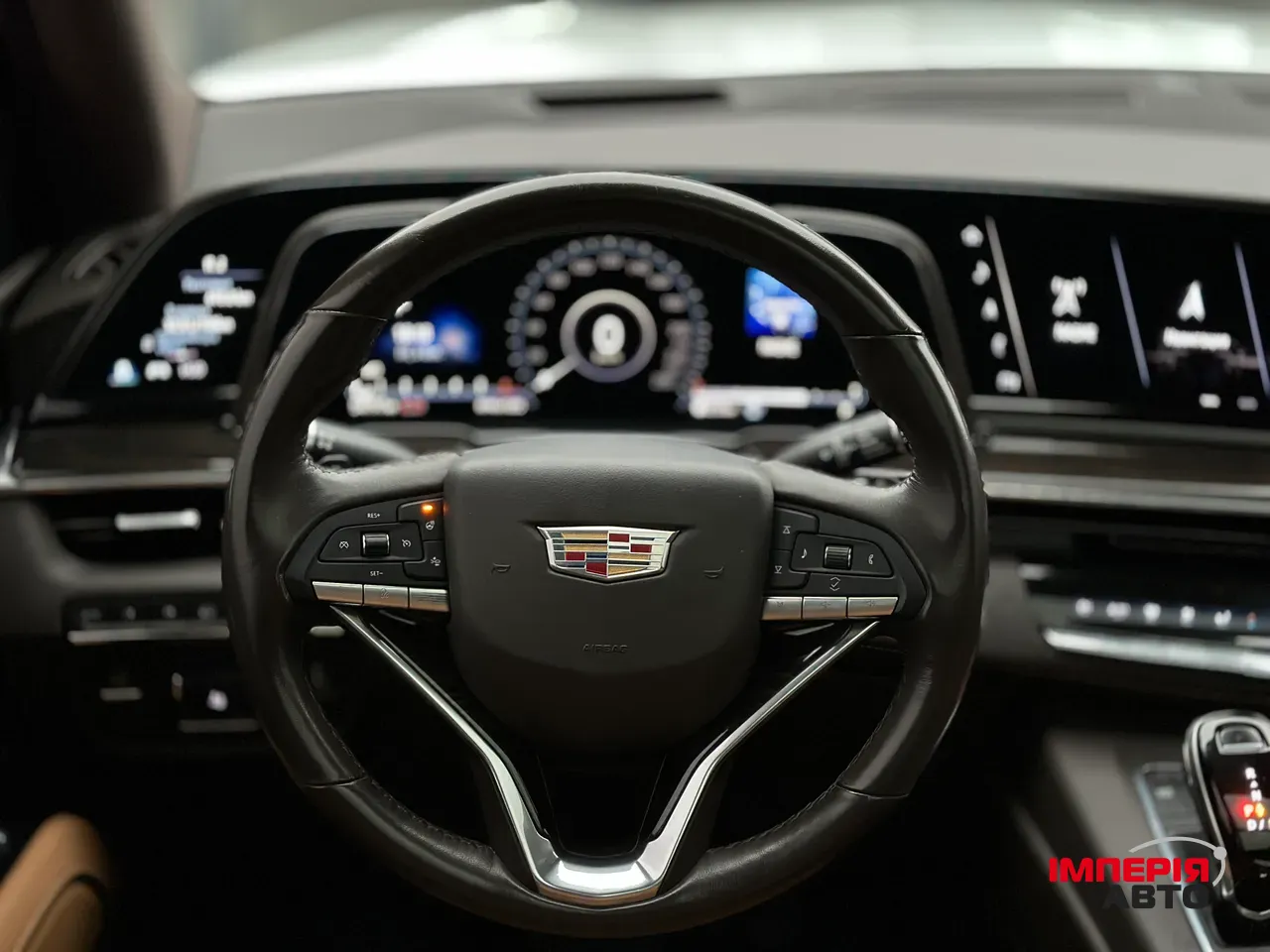 Cadillac Escalade - фото 39