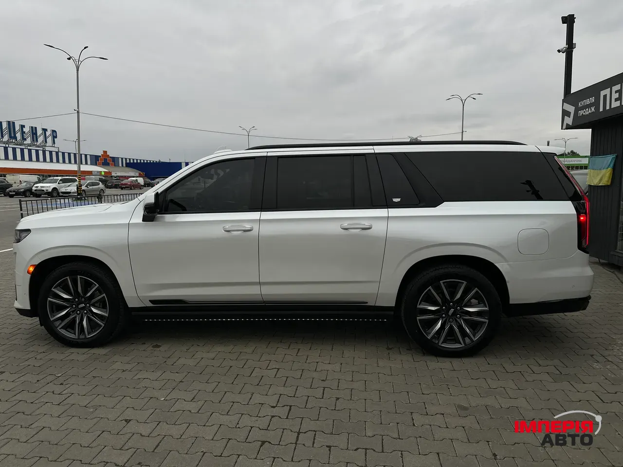 Cadillac Escalade - фото 9