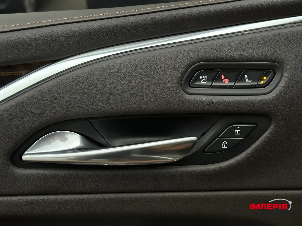 Cadillac Escalade - фото 42