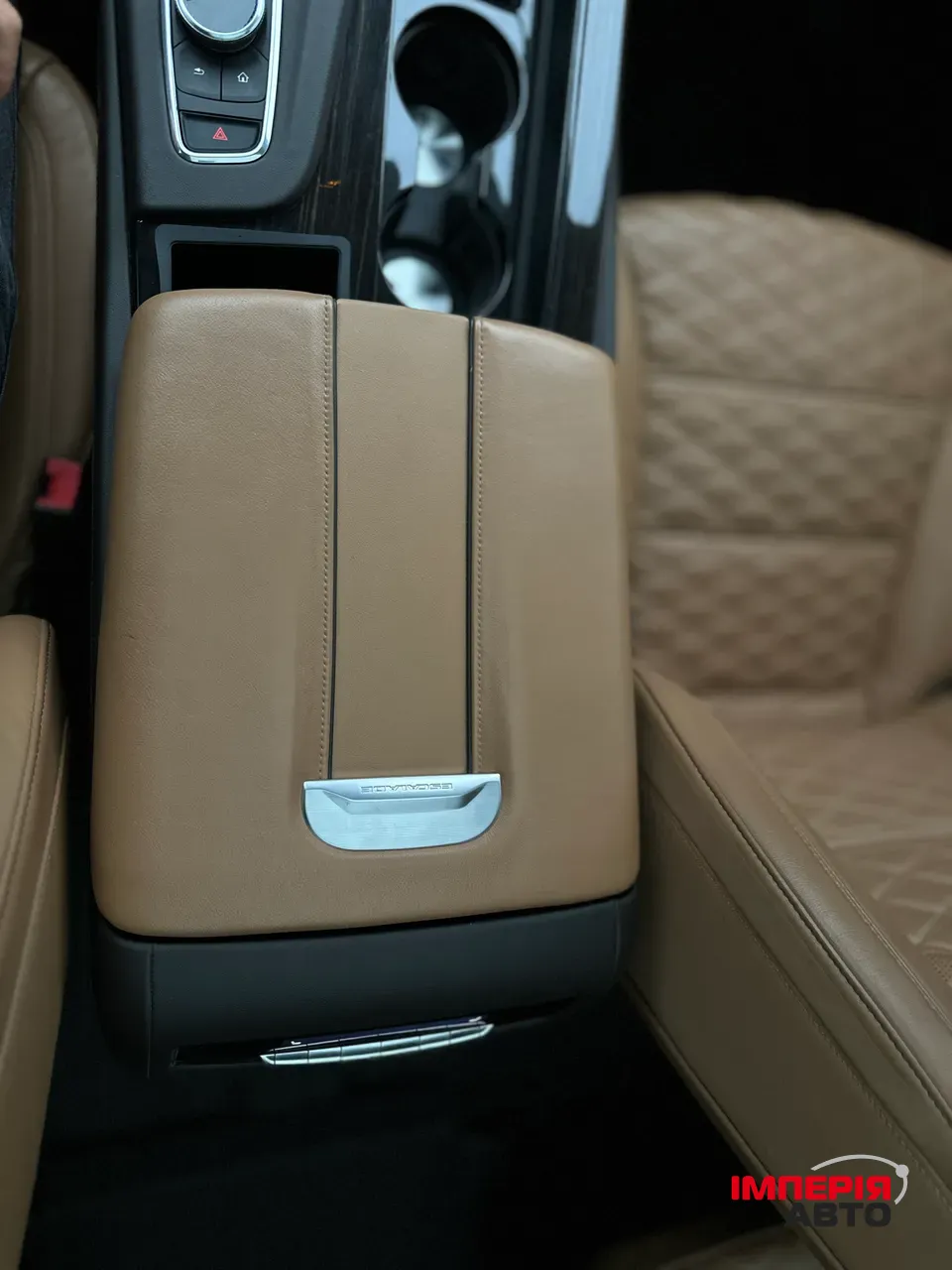 Cadillac Escalade - фото 61