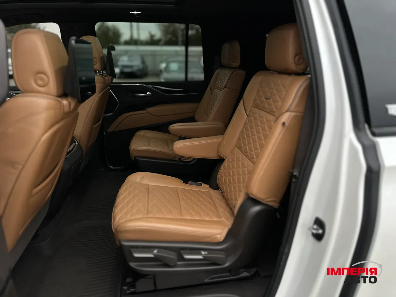 Cadillac Escalade - фото 34