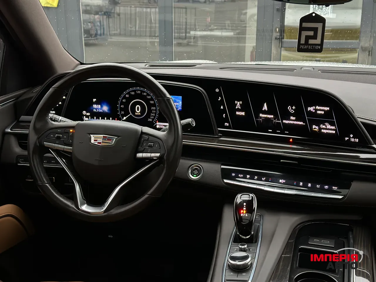 Cadillac Escalade - фото 38