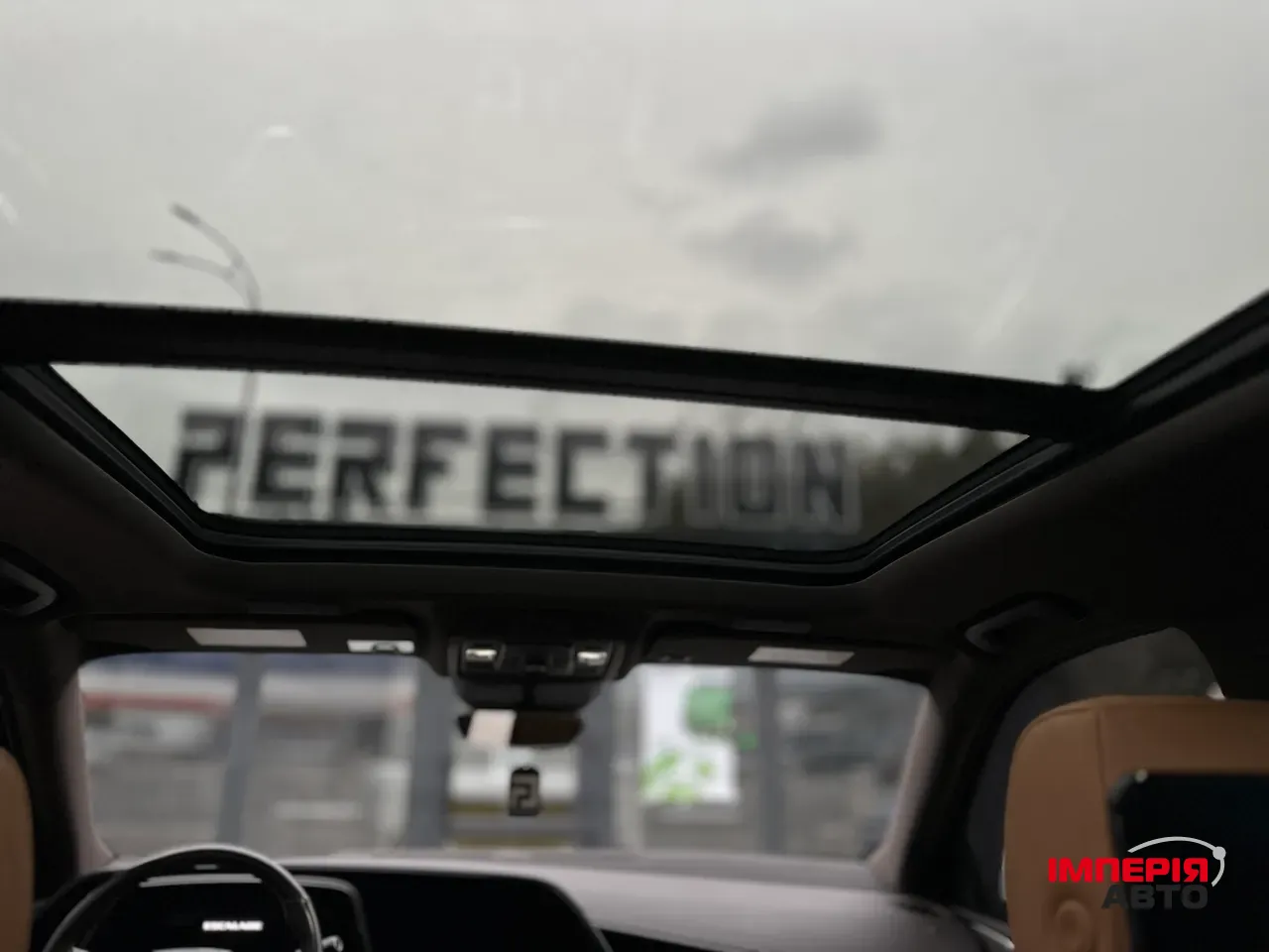 Cadillac Escalade - фото 36