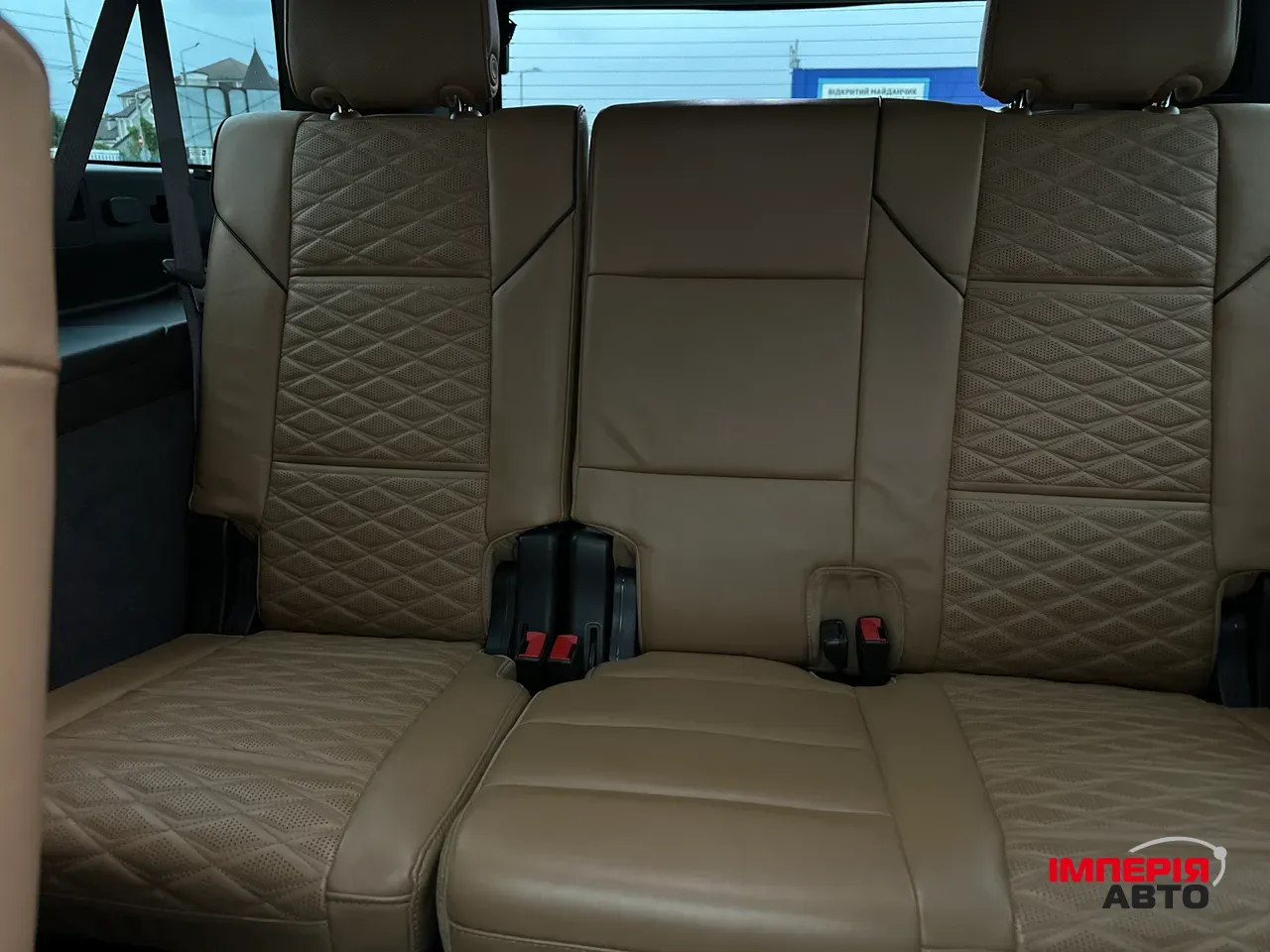 Cadillac Escalade - фото 32