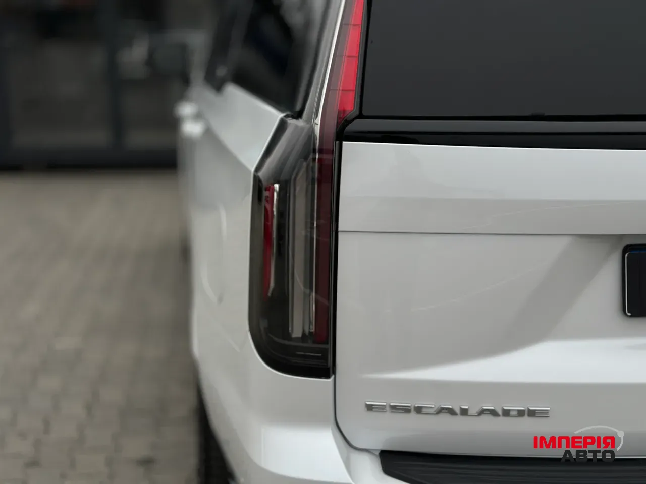 Cadillac Escalade - фото 22