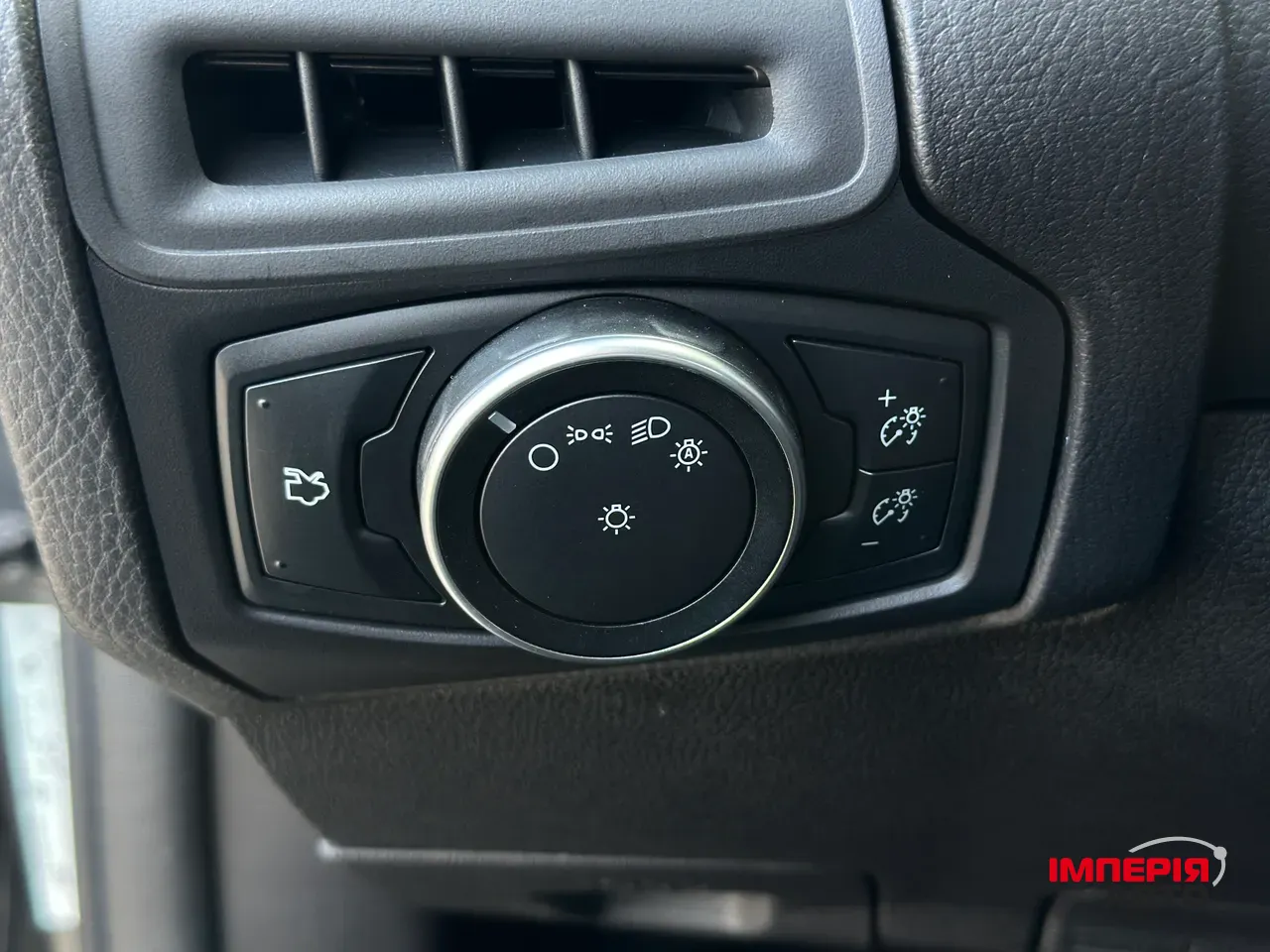 Ford Focus - фото 32