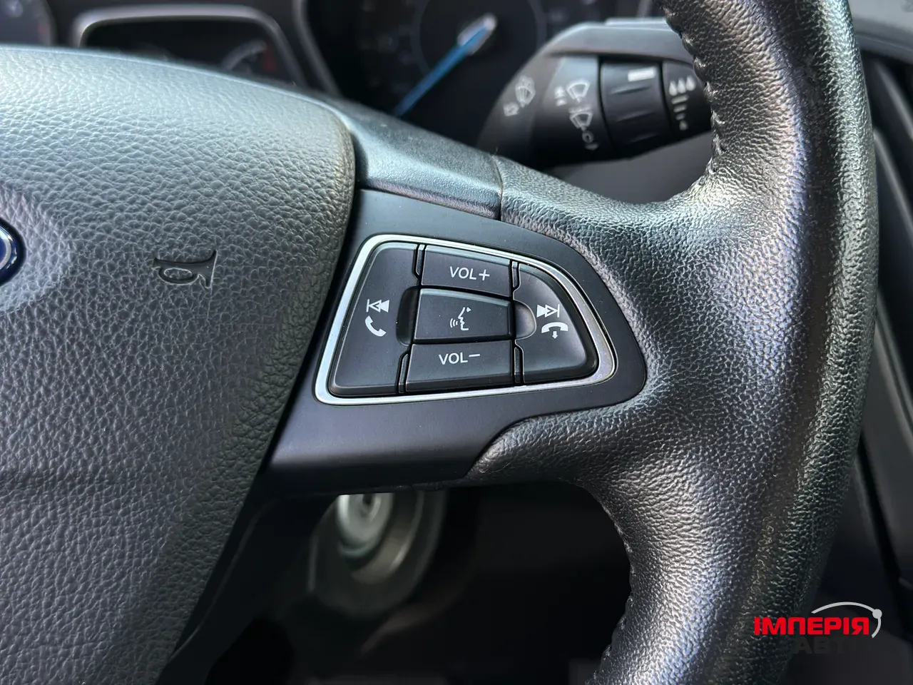 Ford Focus - фото 34