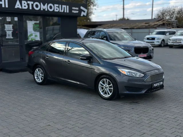 Ford Focus - фото 2