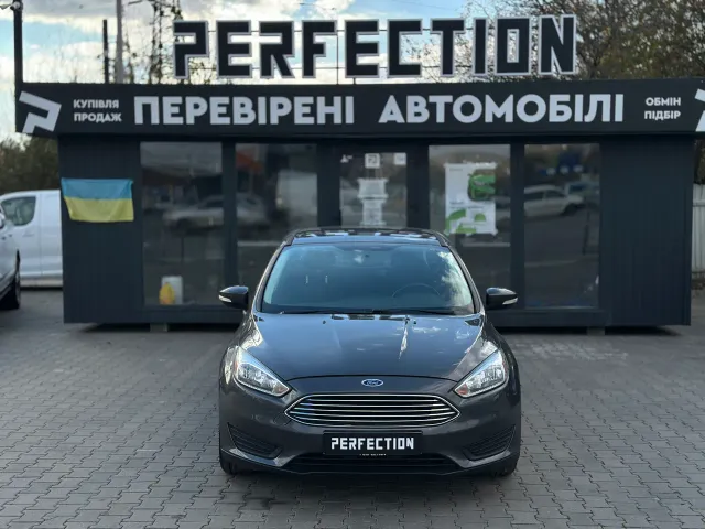 Ford Focus - фото 1