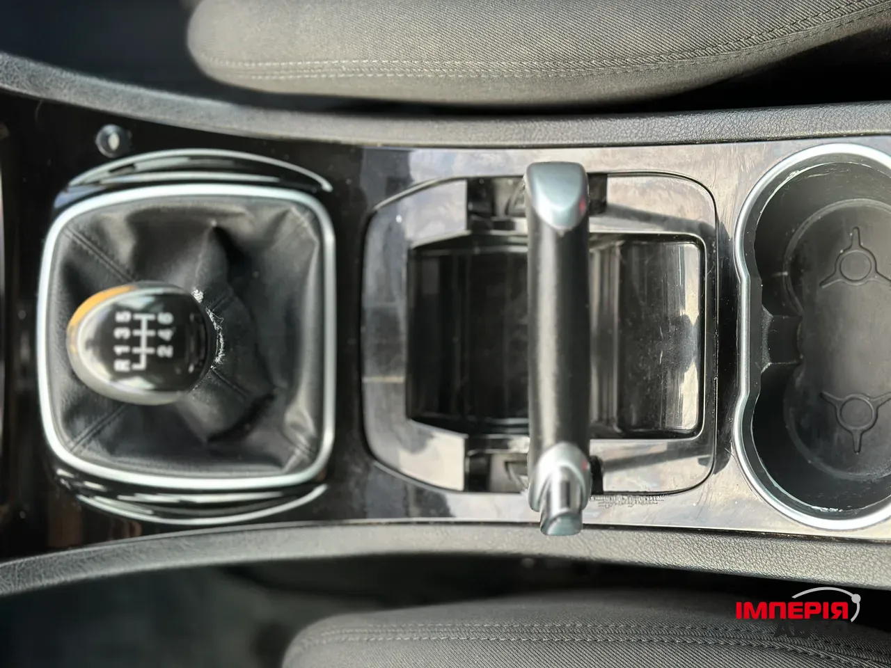 Ford S-MAX - фото 32