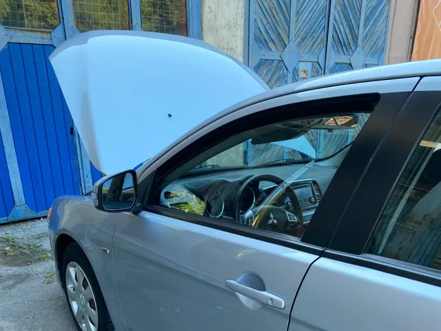 Mitsubishi Lancer - фото 4