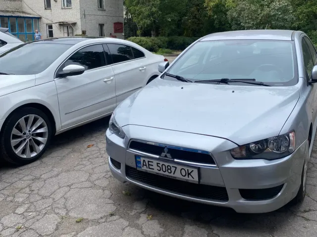 Mitsubishi Lancer - фото 2