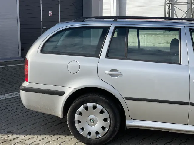 Skoda Octavia - фото 4