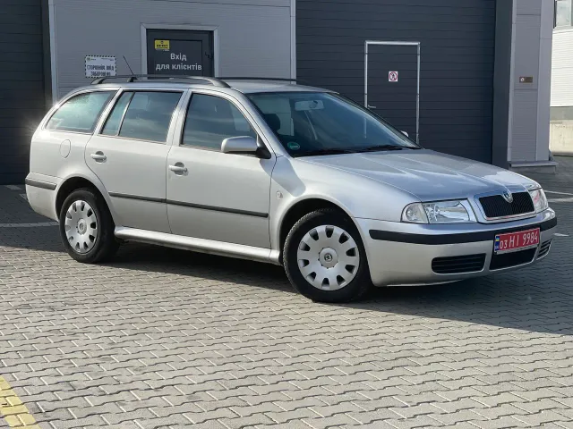 Skoda Octavia - фото 3