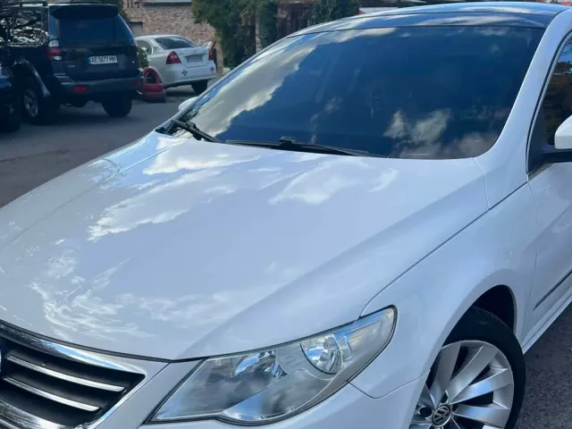 Volkswagen Passat CC - фото 1
