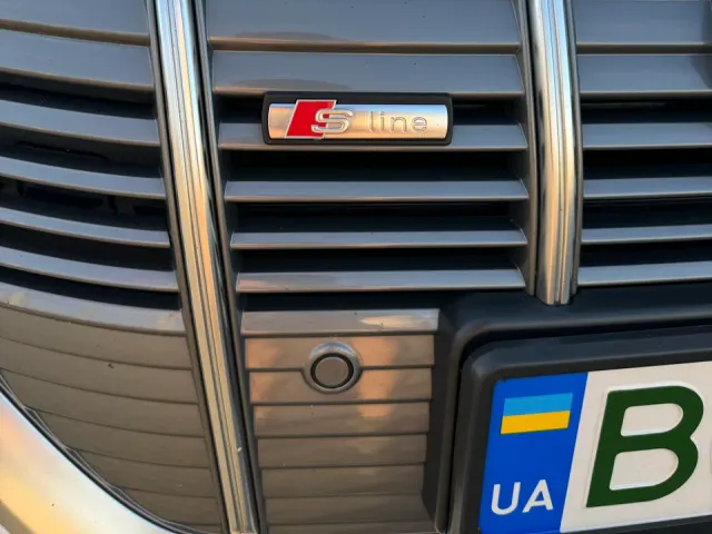 Audi e-tron - фото 3