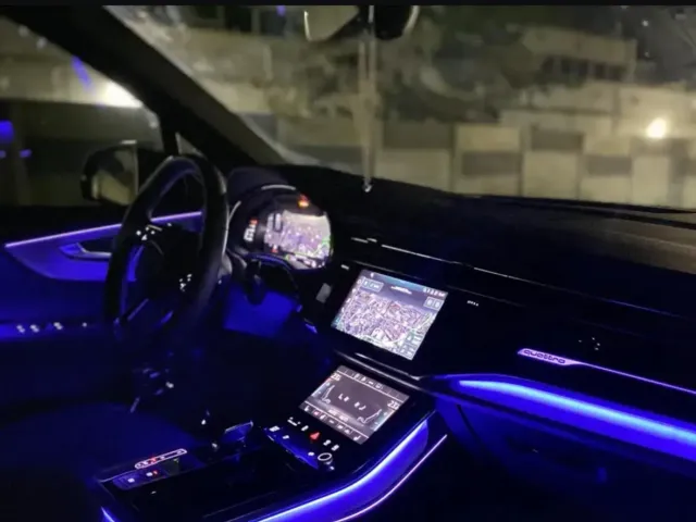 Audi e-tron - фото 4