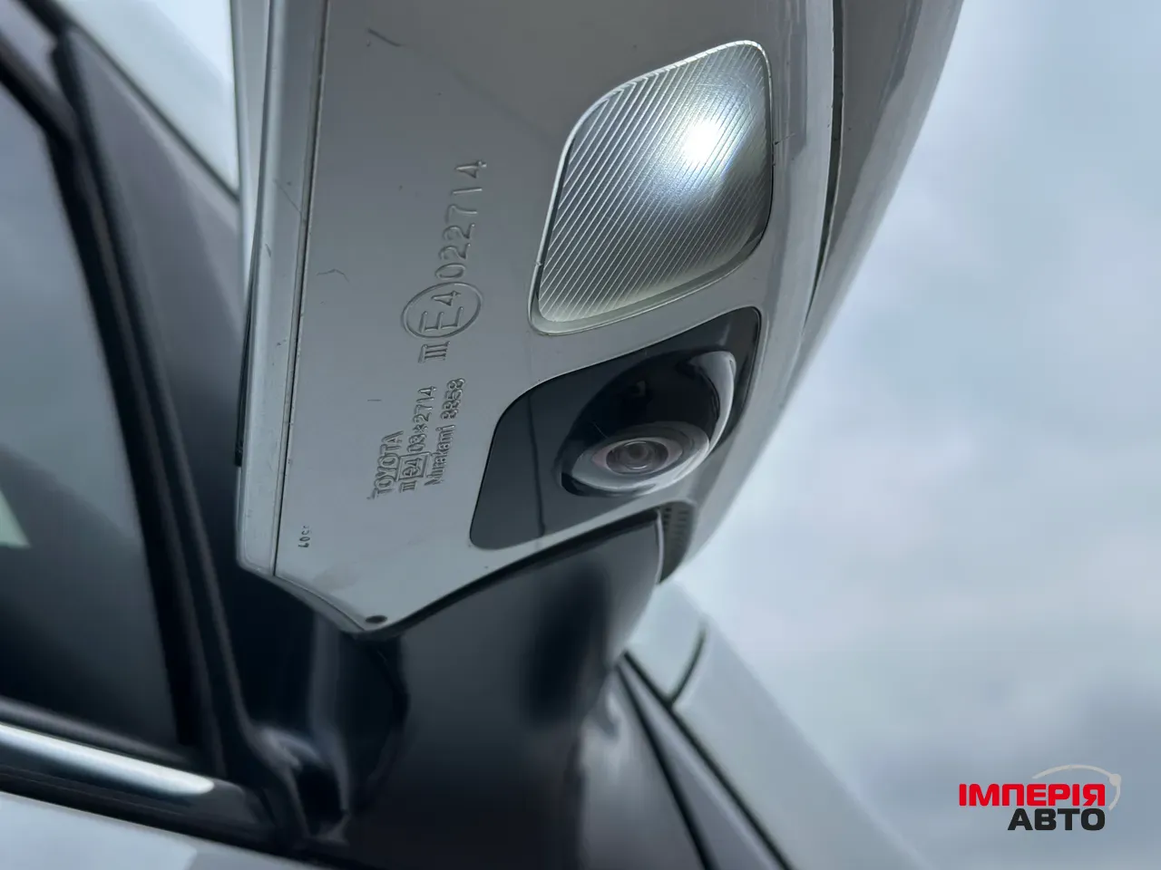 Lexus LX - фото 11